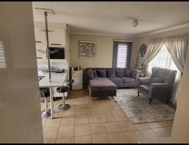 3 BEDROOM HOUSE FOR SALE IN SKY CITY